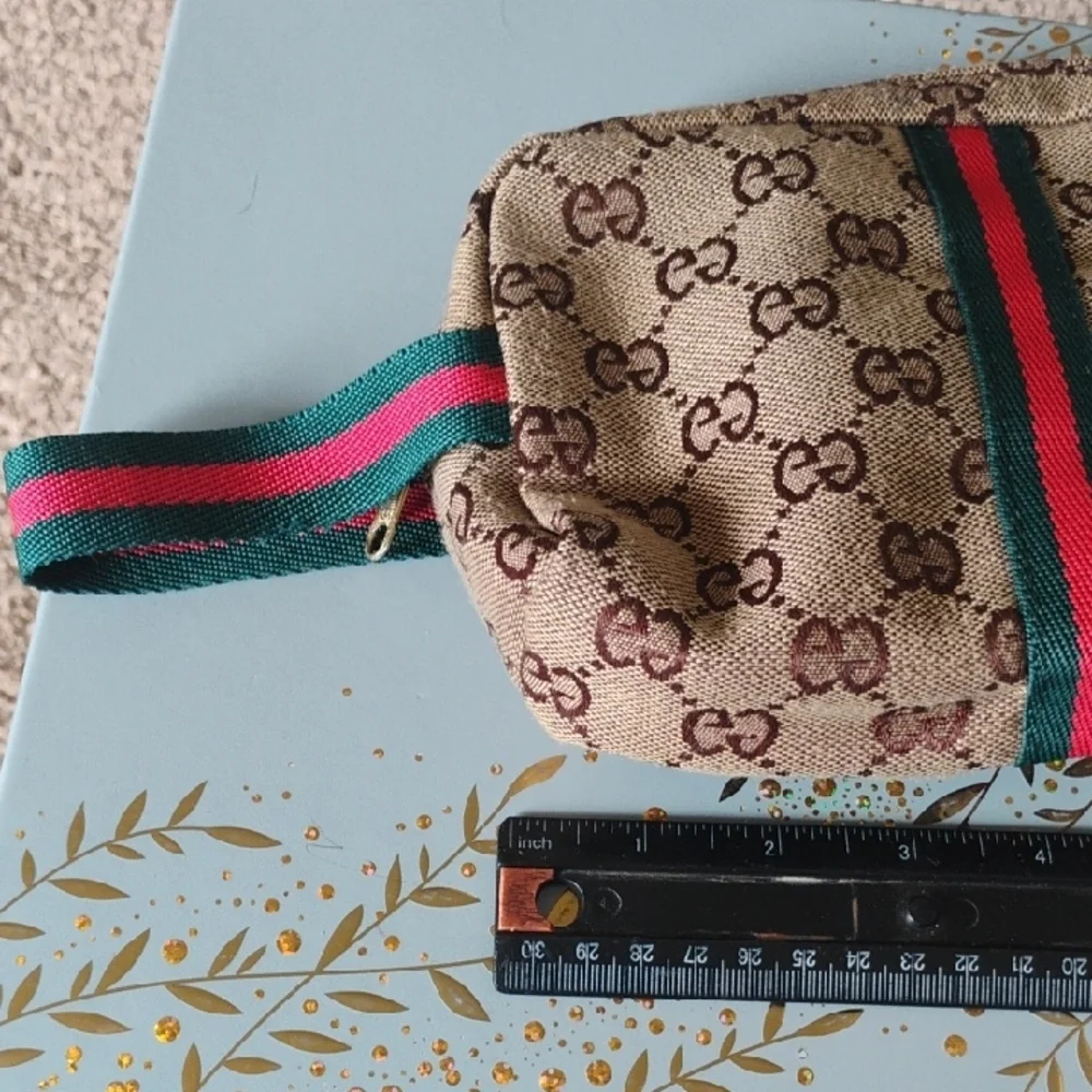 NOT Gucci, ee Monogram Pouch with Green and Red Stripe - Picture 2 of 9